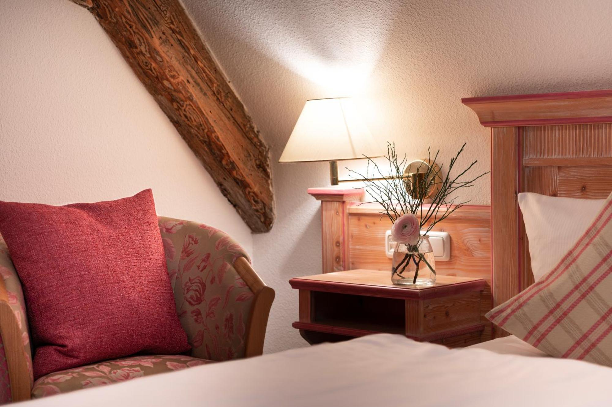Landhotel 3Kronen Adelsdorf Luaran gambar