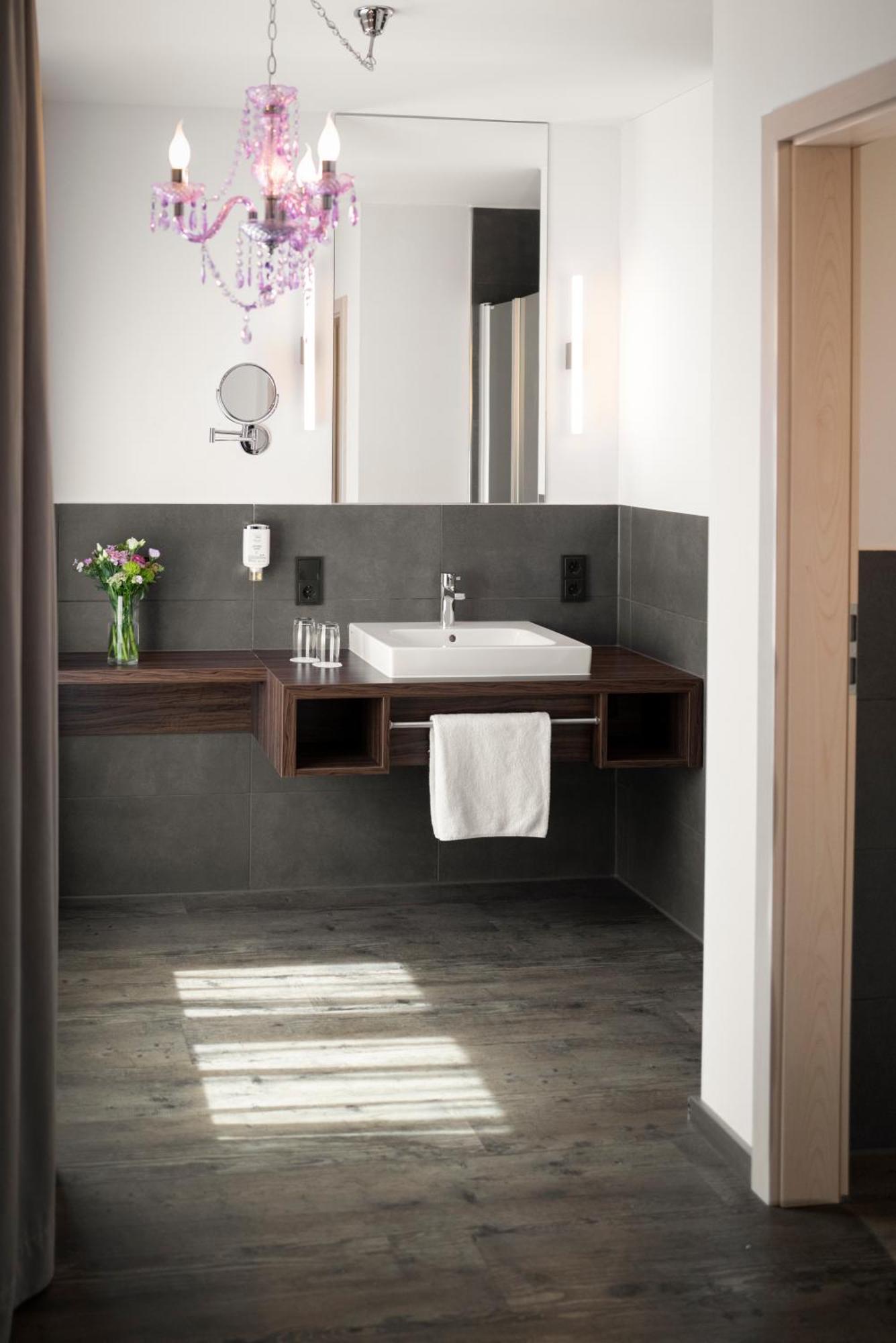 Landhotel 3Kronen Adelsdorf Luaran gambar