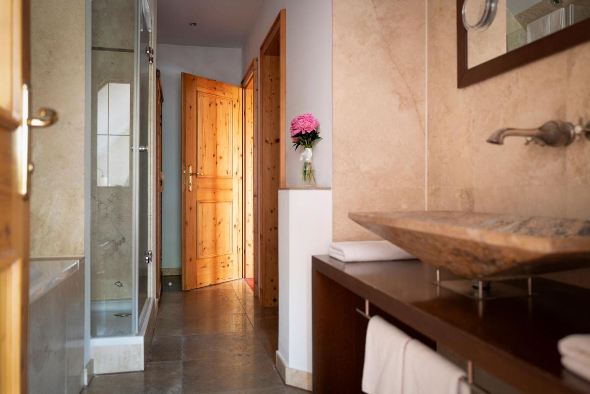 Landhotel 3Kronen Adelsdorf Luaran gambar