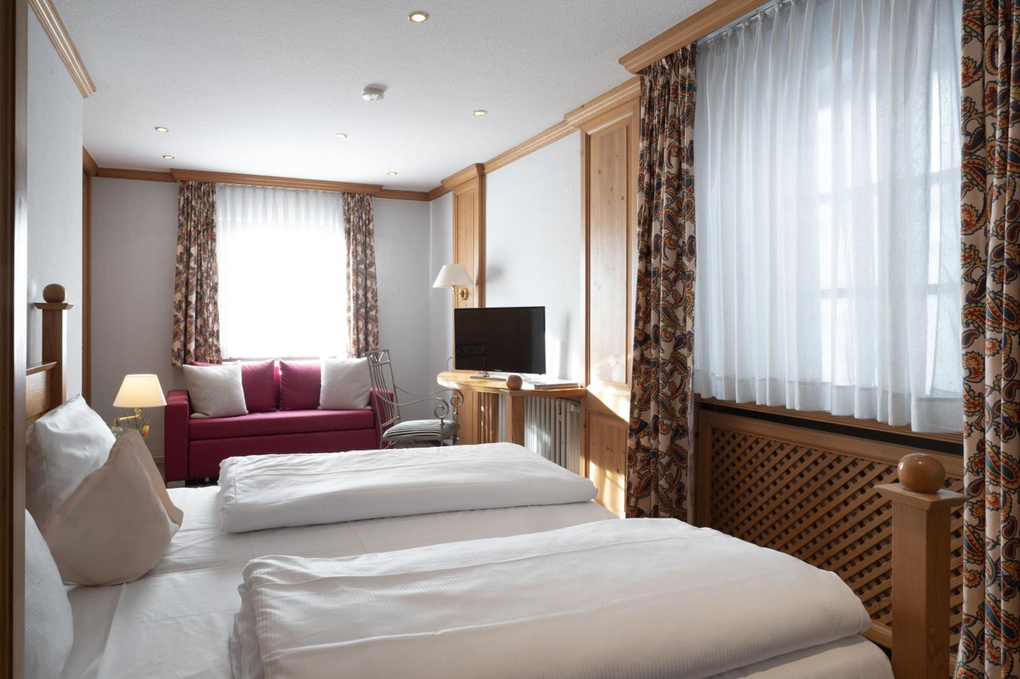 Landhotel 3Kronen Adelsdorf Luaran gambar