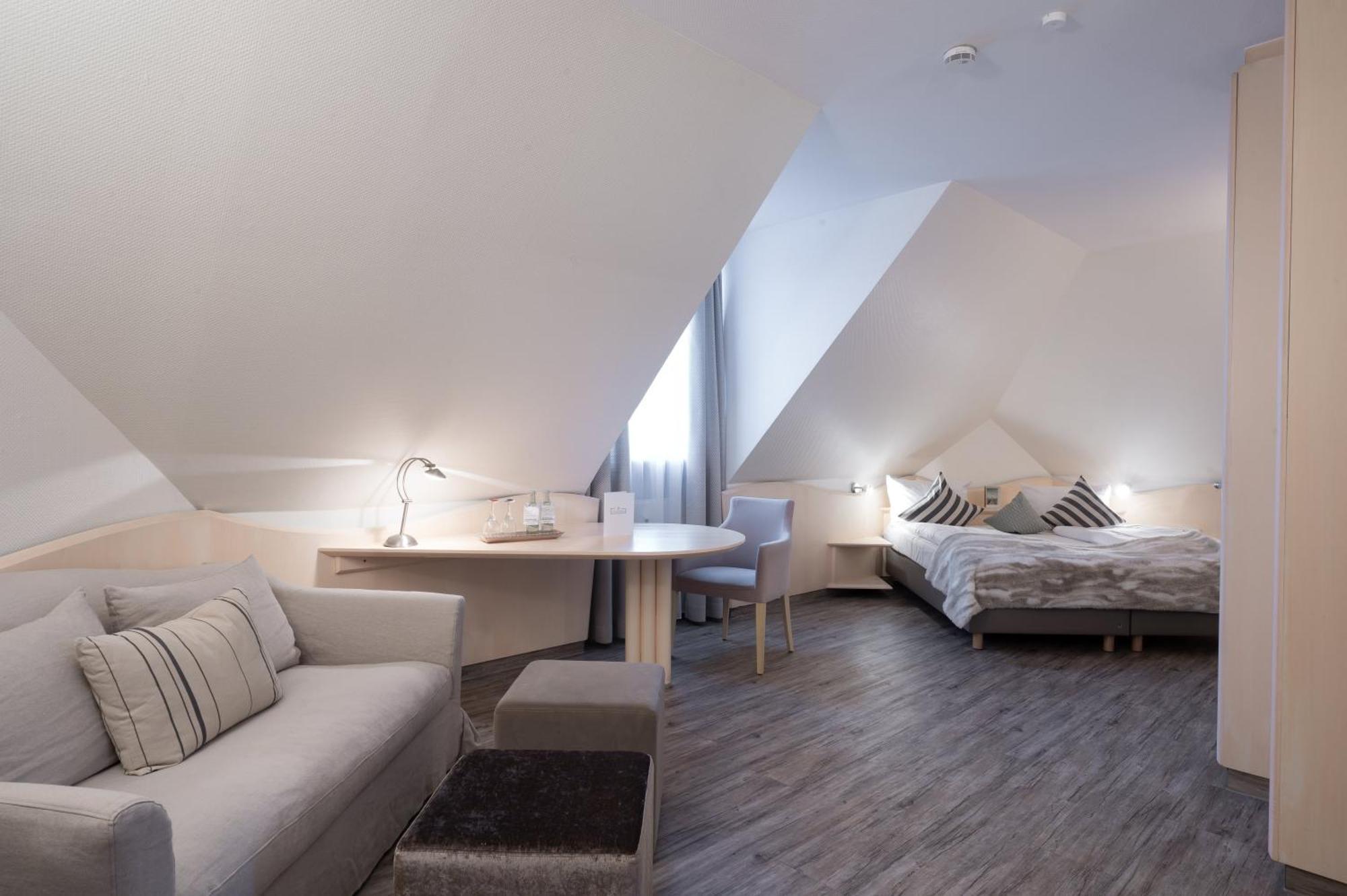 Landhotel 3Kronen Adelsdorf Luaran gambar