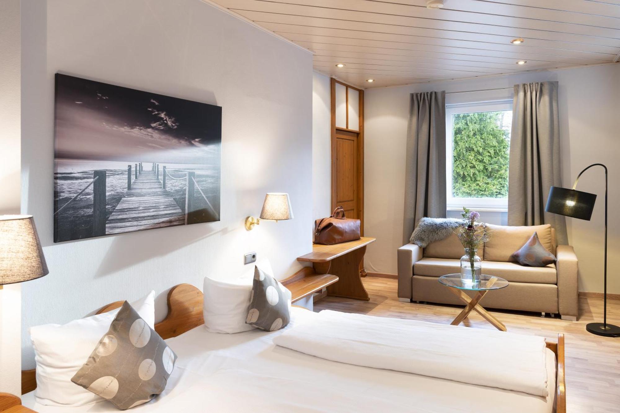 Landhotel 3Kronen Adelsdorf Luaran gambar
