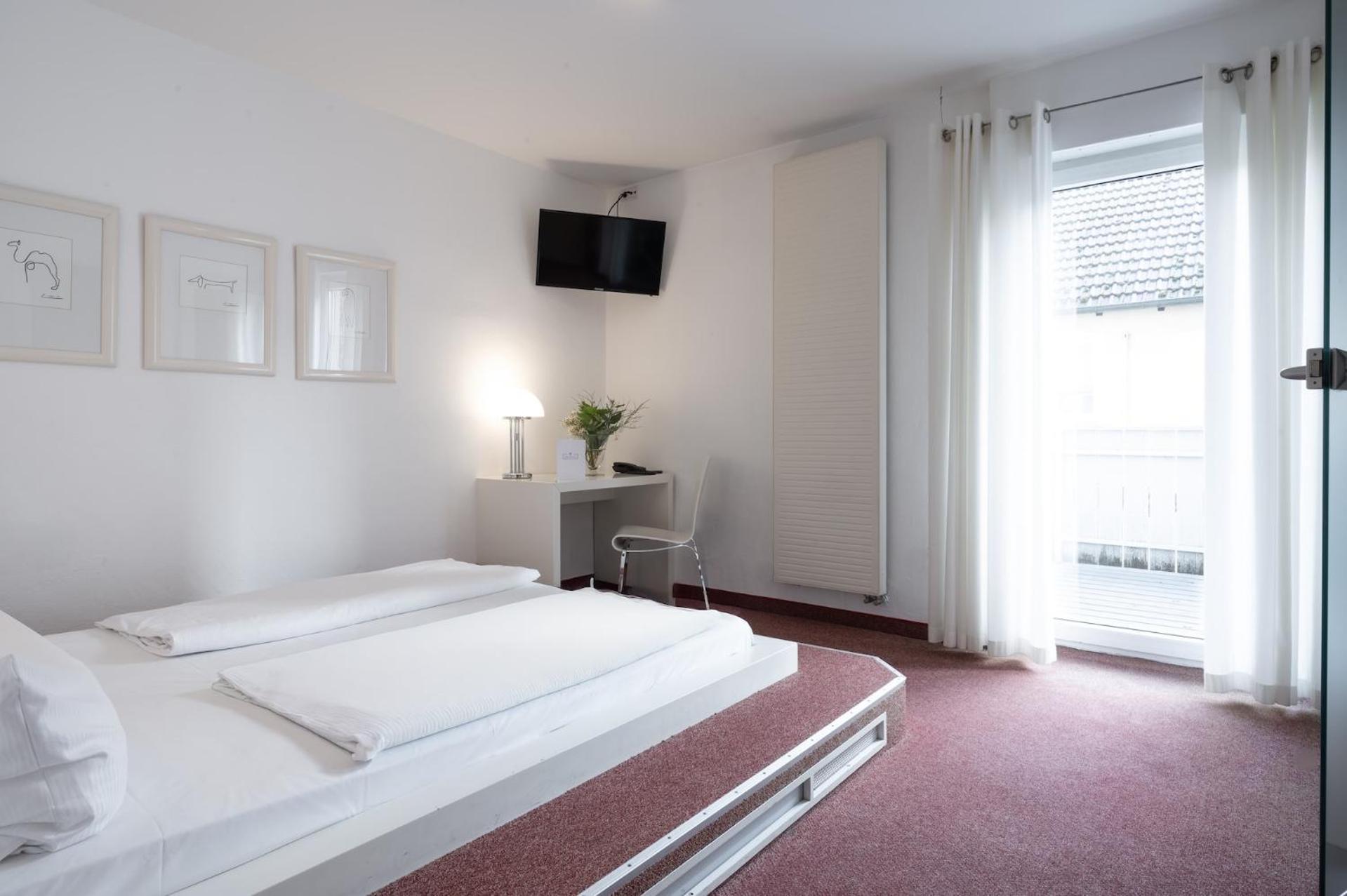 Landhotel 3Kronen Adelsdorf Luaran gambar